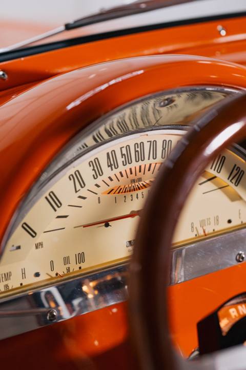 Speedometer and steering wheel in the 1956 F-100