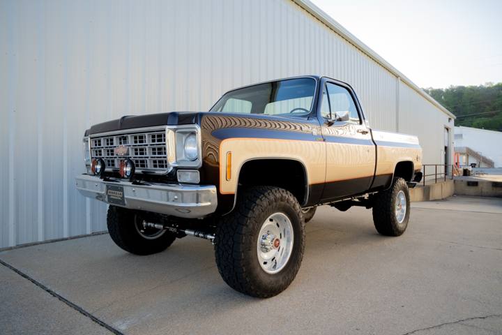 1978 K10 front three-quarter view on 35-inch tires